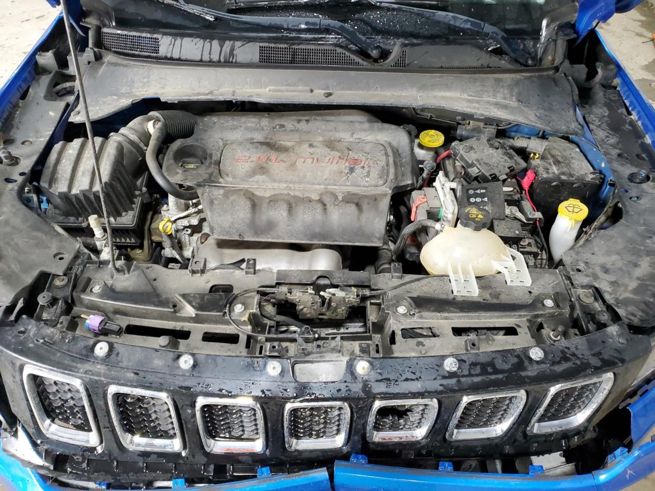 2018 Jeep Compass - Image 12