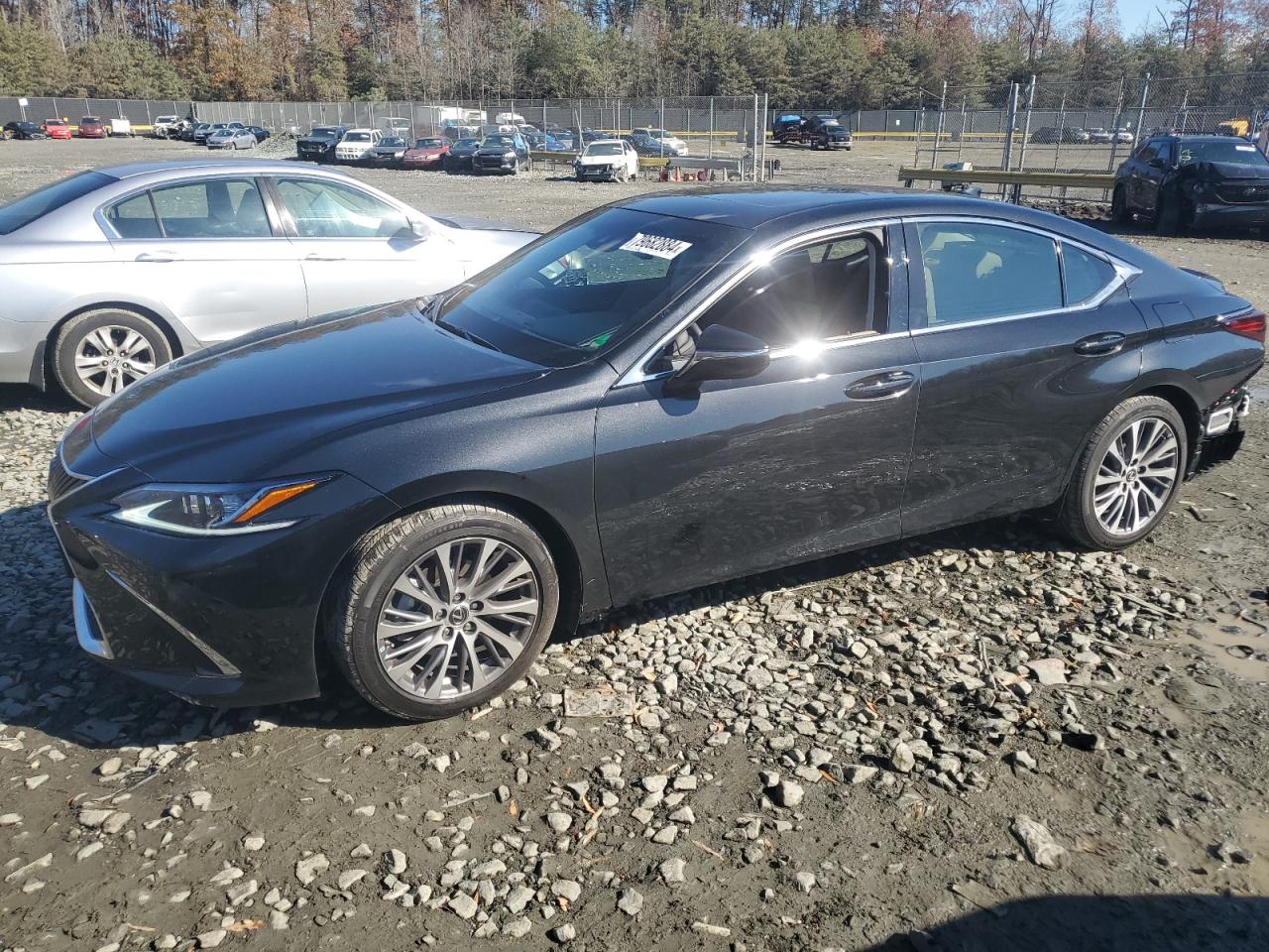 2021 Lexus ES - Image 1