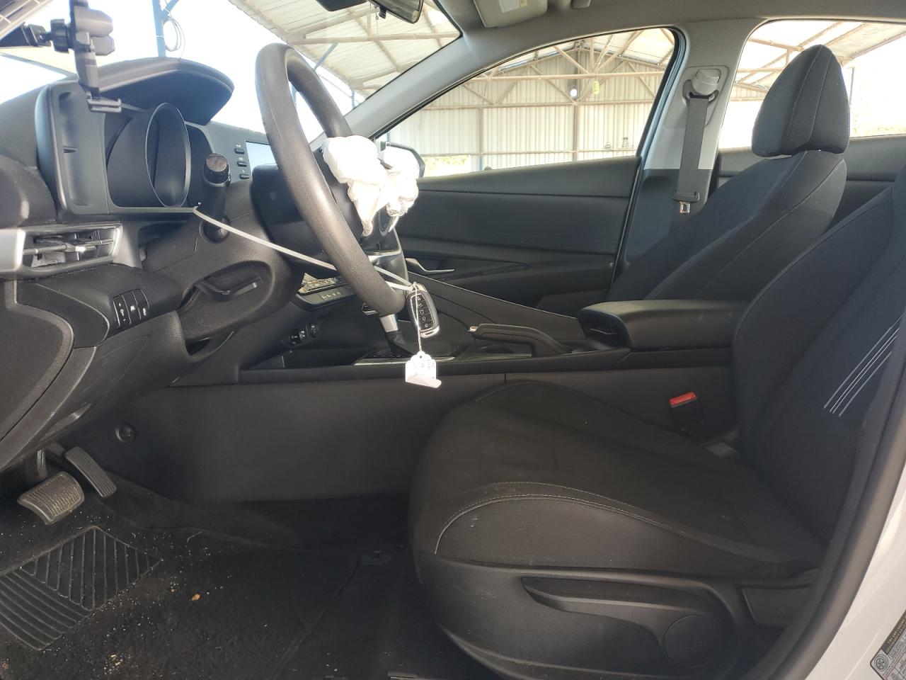 2021 Hyundai Elantra - Image 7