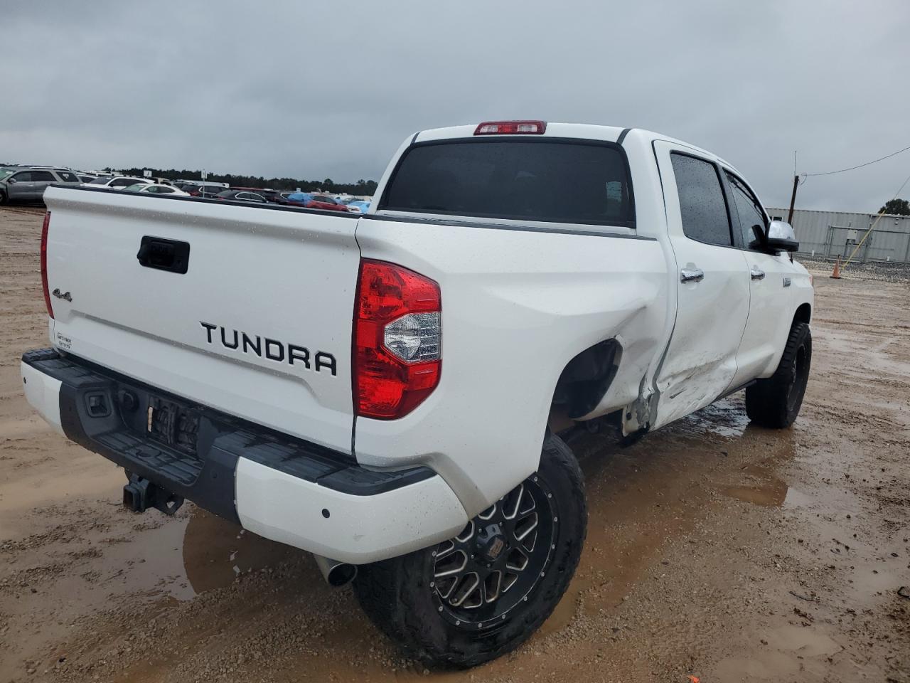 VIN 5TFAW5F15JX723092 2018 TOYOTA TUNDRA no.3