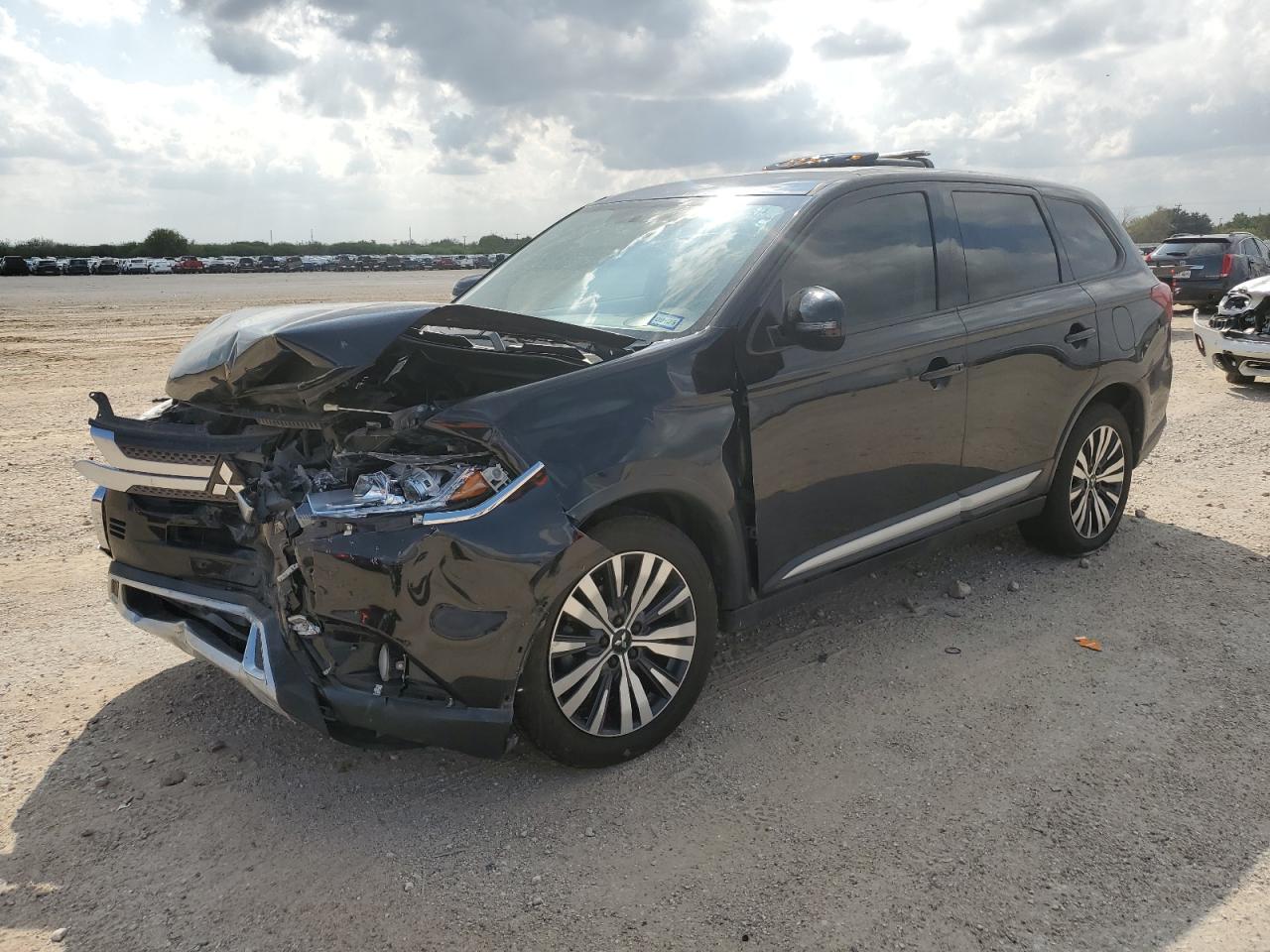 2019 Mitsubishi Outlander - Image 1