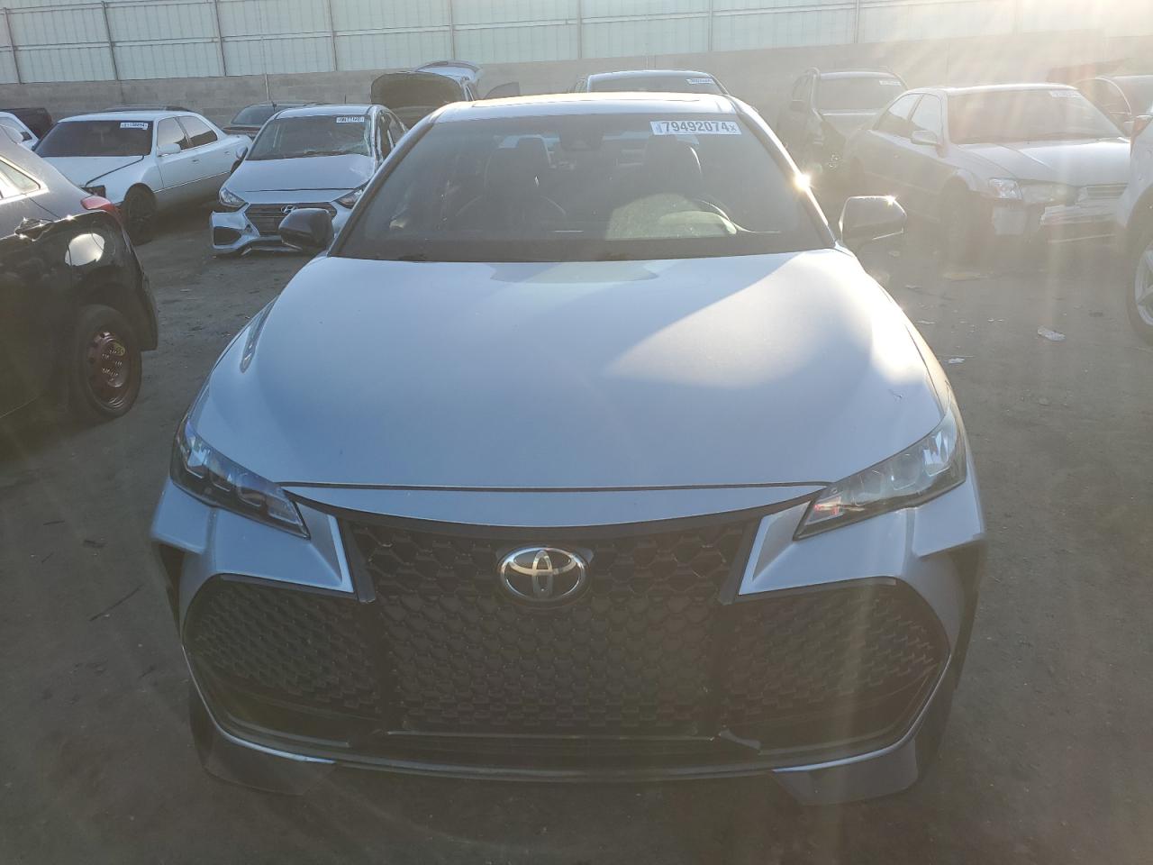 2020 Toyota Avalon - Image 5