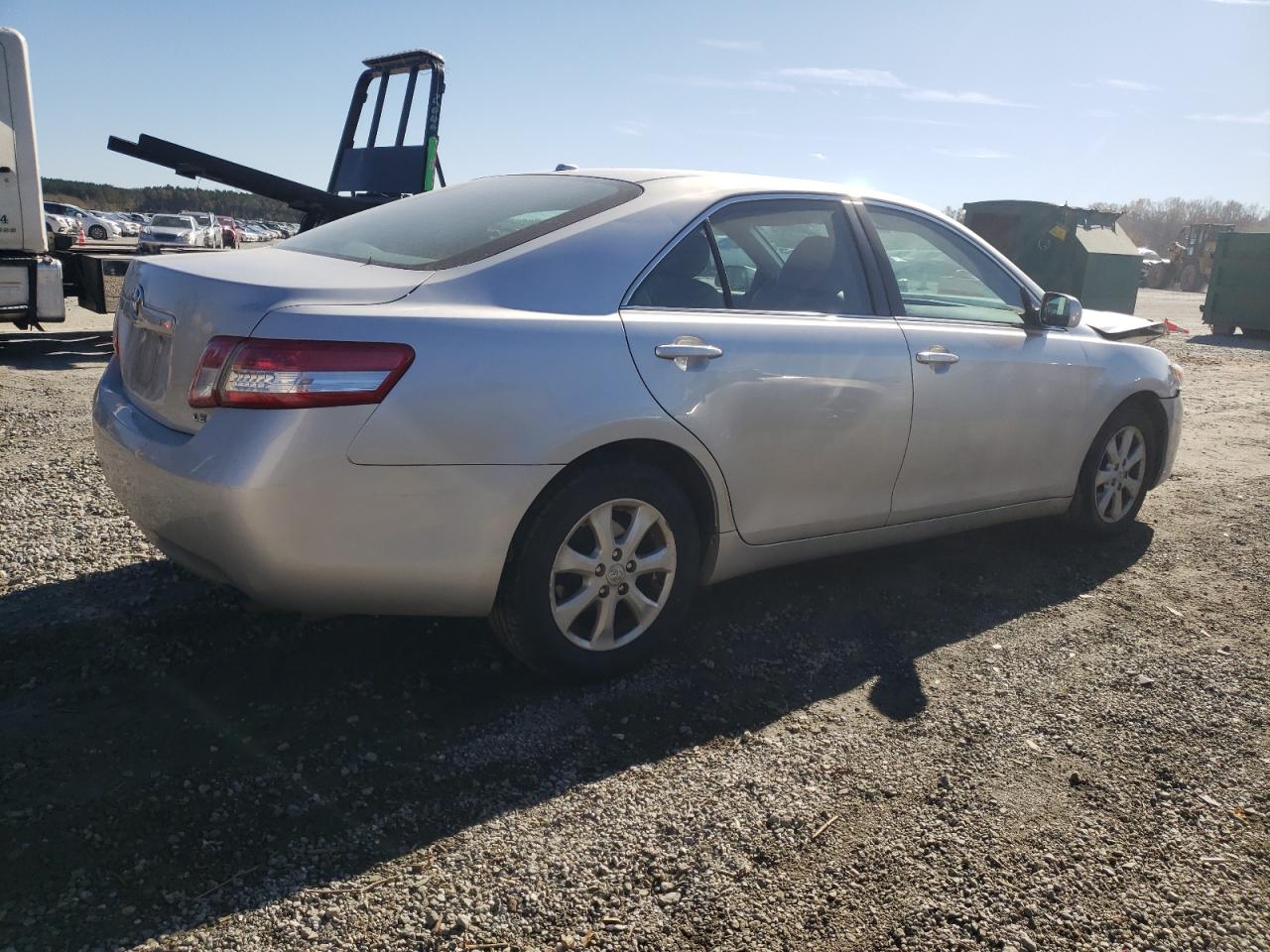 2011 Toyota Camry - Image 3