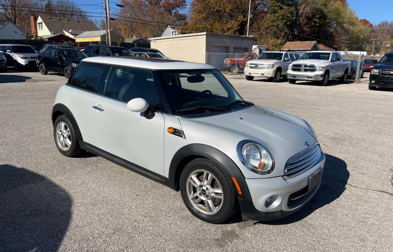 2011 MINI Cooper - Image 1