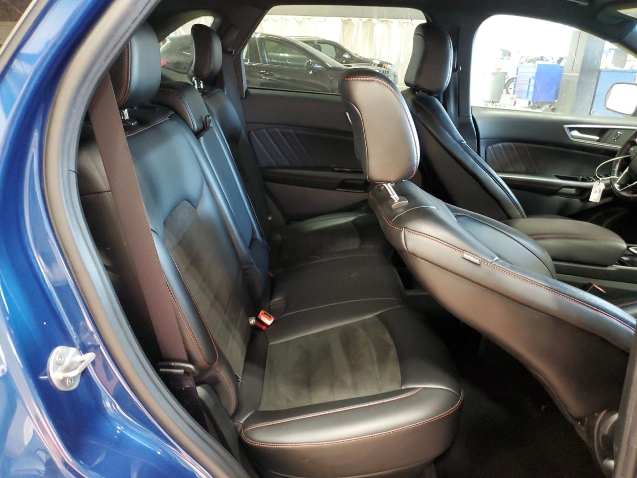 2020 Ford Edge - Image 11