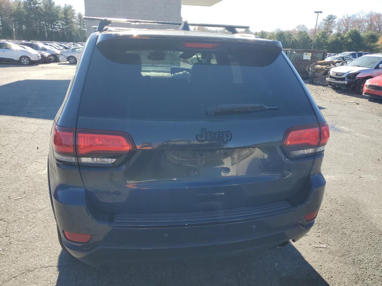 2018 Jeep Grand Cherokee - Image 6