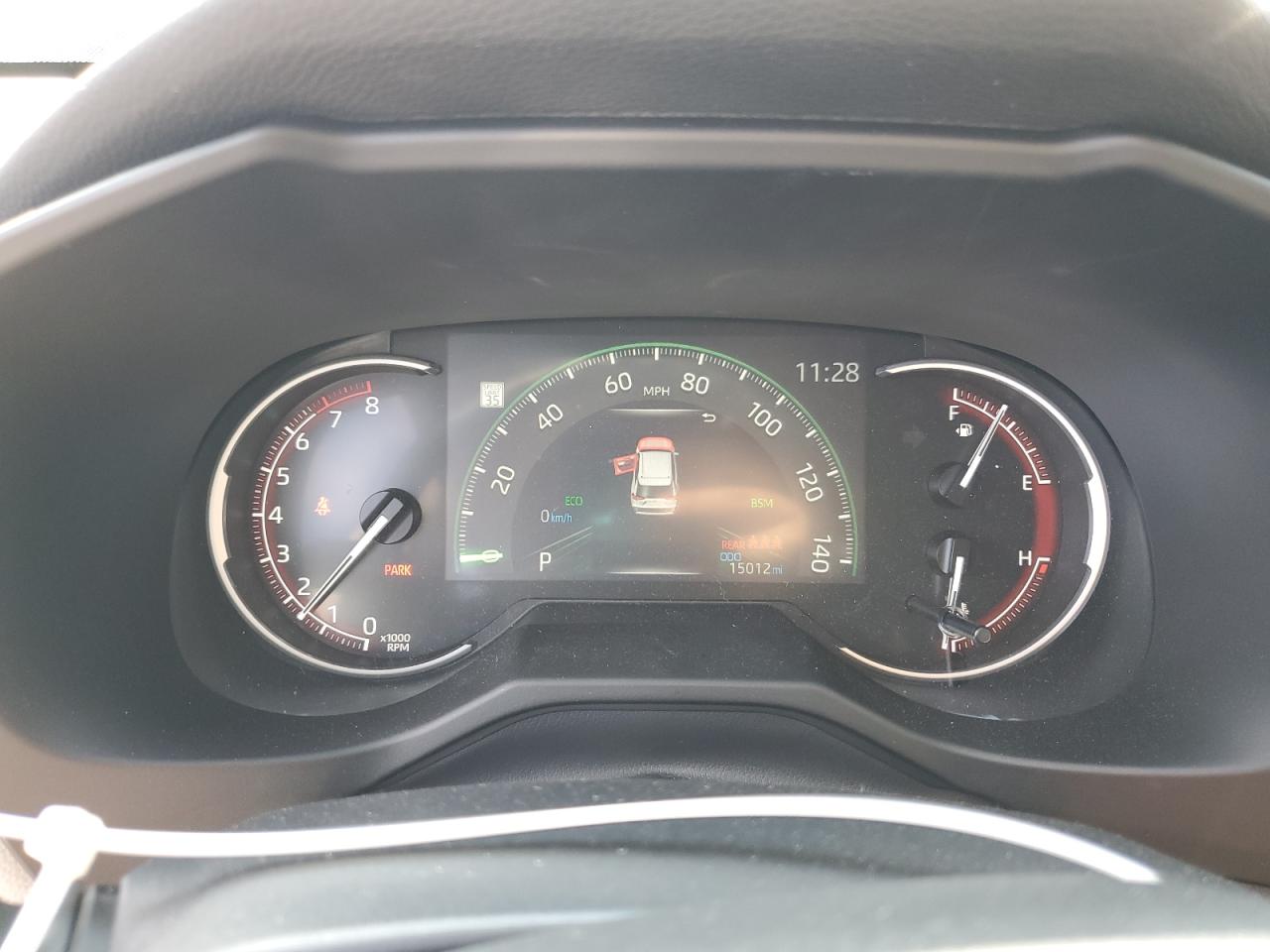 2024 Toyota RAV 4 - Image 9