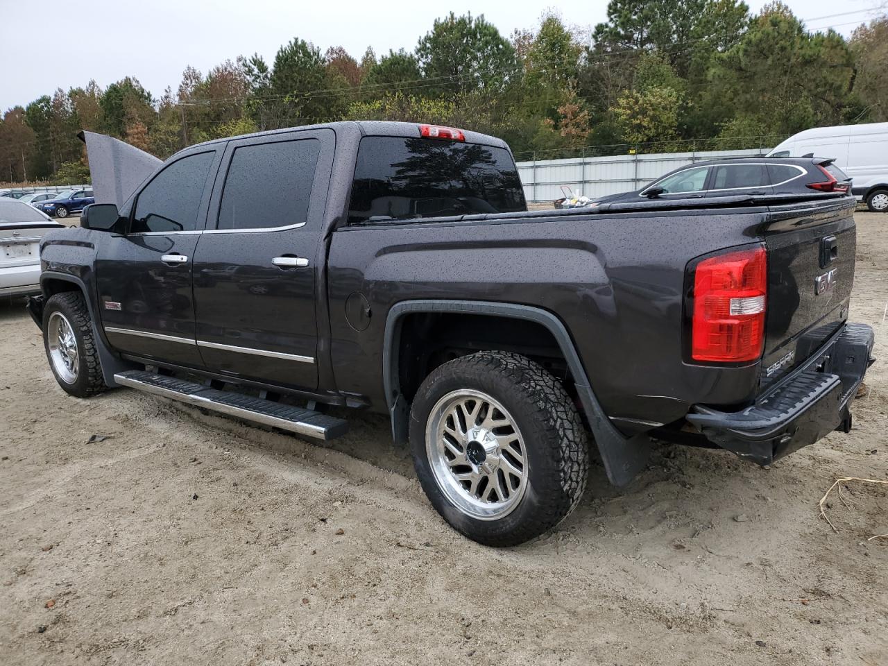 2014 GMC Sierra - Image 2