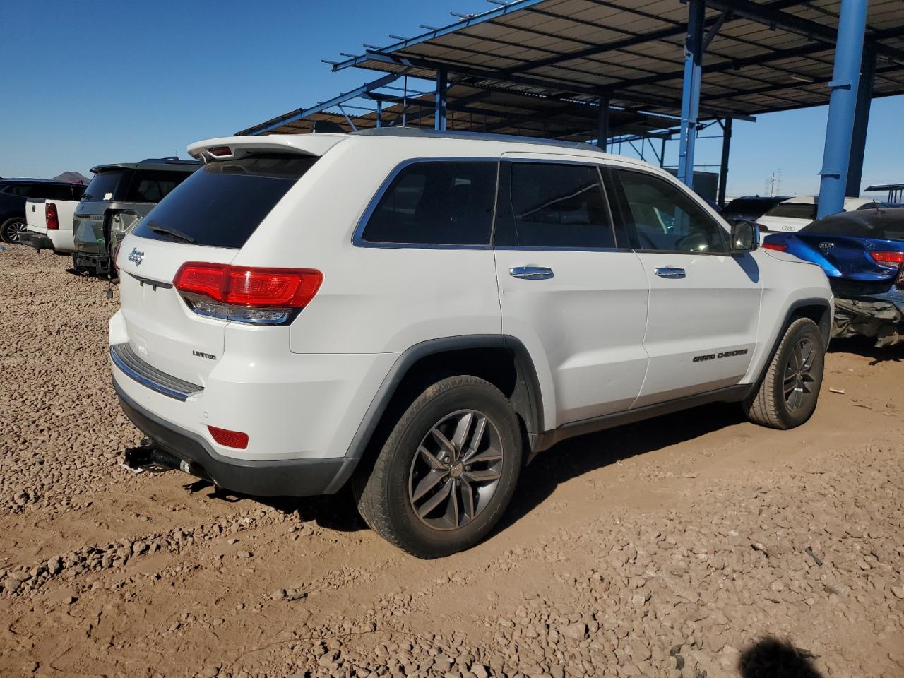 2017 Jeep Grand Cherokee - Image 3