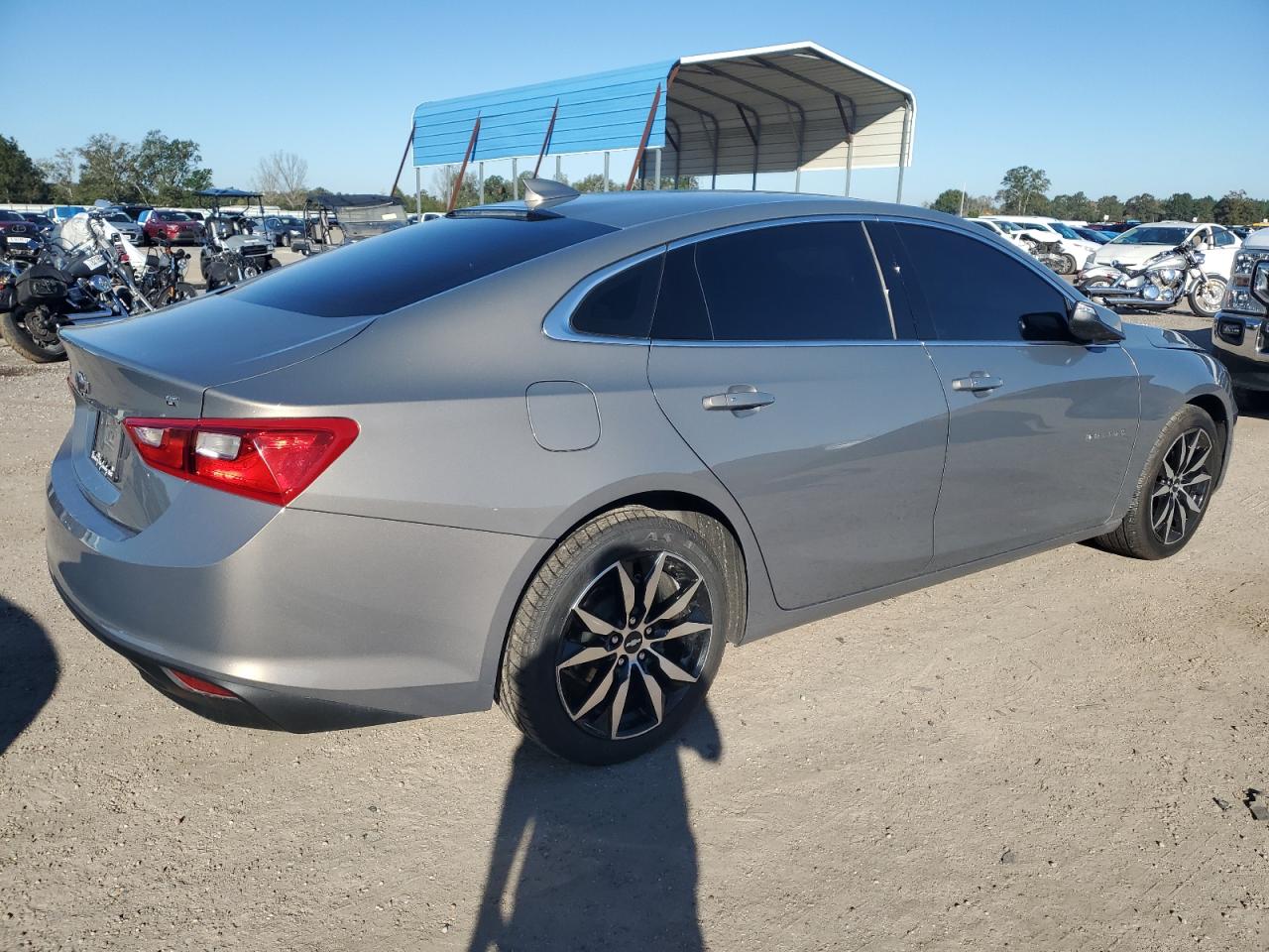 2017 Chevrolet Malibu - Image 3