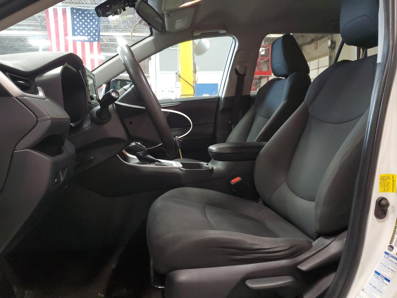 2020 Toyota RAV 4 - Image 7