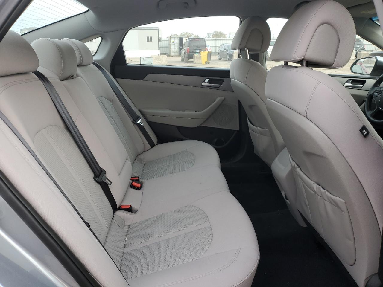 2016 Hyundai Sonata - Image 10