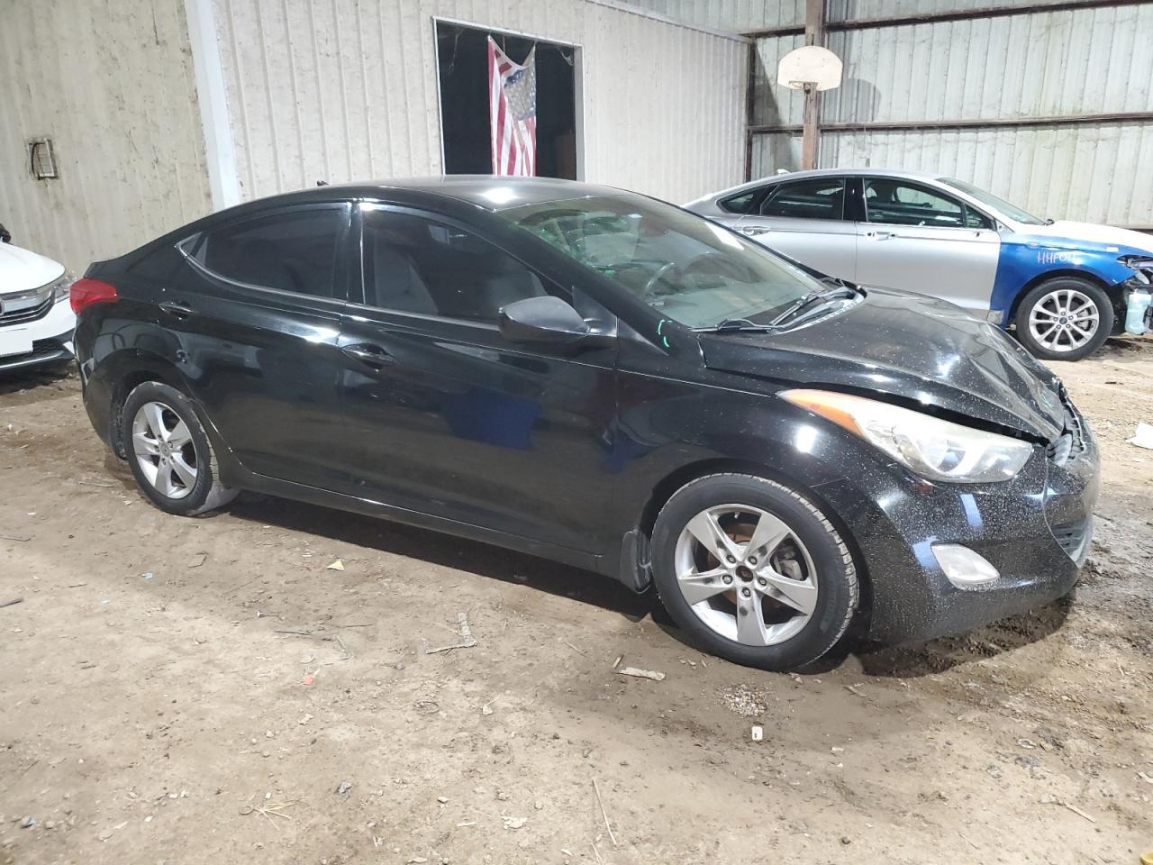 2013 Hyundai Elantra - Image 4