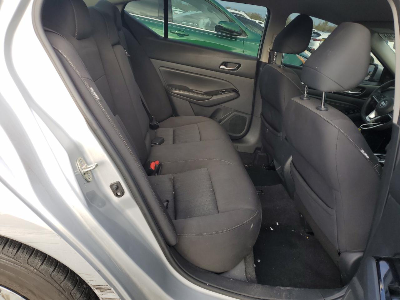 2021 Nissan Altima - Image 10