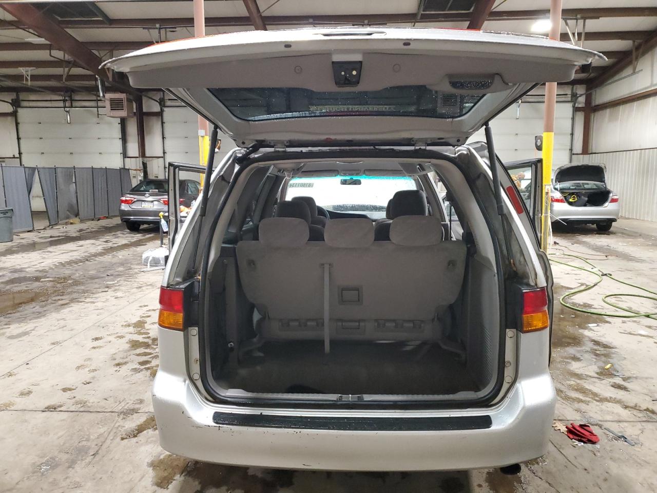 2004 Honda Odyssey - Image 6