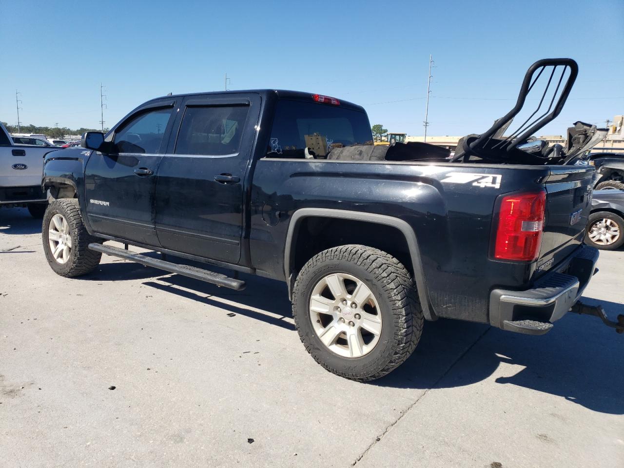 2015 GMC Sierra - Image 2