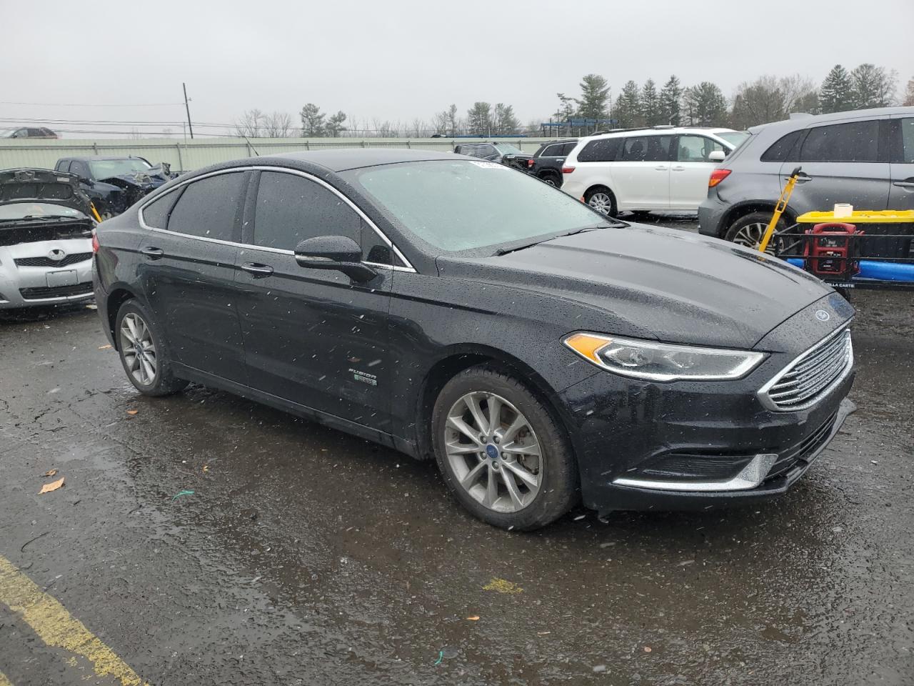 VIN 3FA6P0PU5JR148439 2018 FORD FUSION no.4