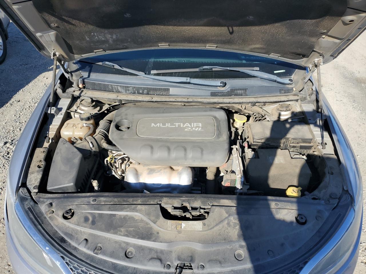 2015 Chrysler 200 - Image 11