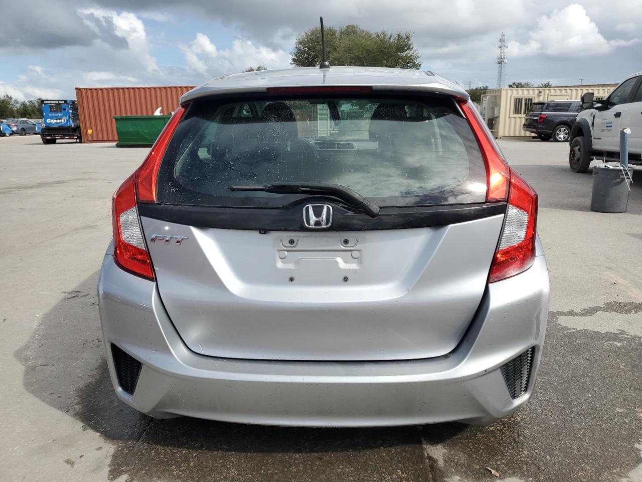 2017 Honda Fit Lx VIN: 3HGGK5H52HM712395 Lot: 79008034