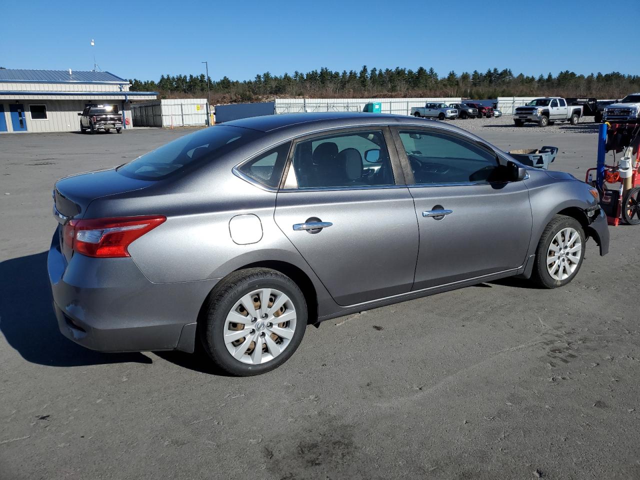 2017 Nissan Sentra - Image 3