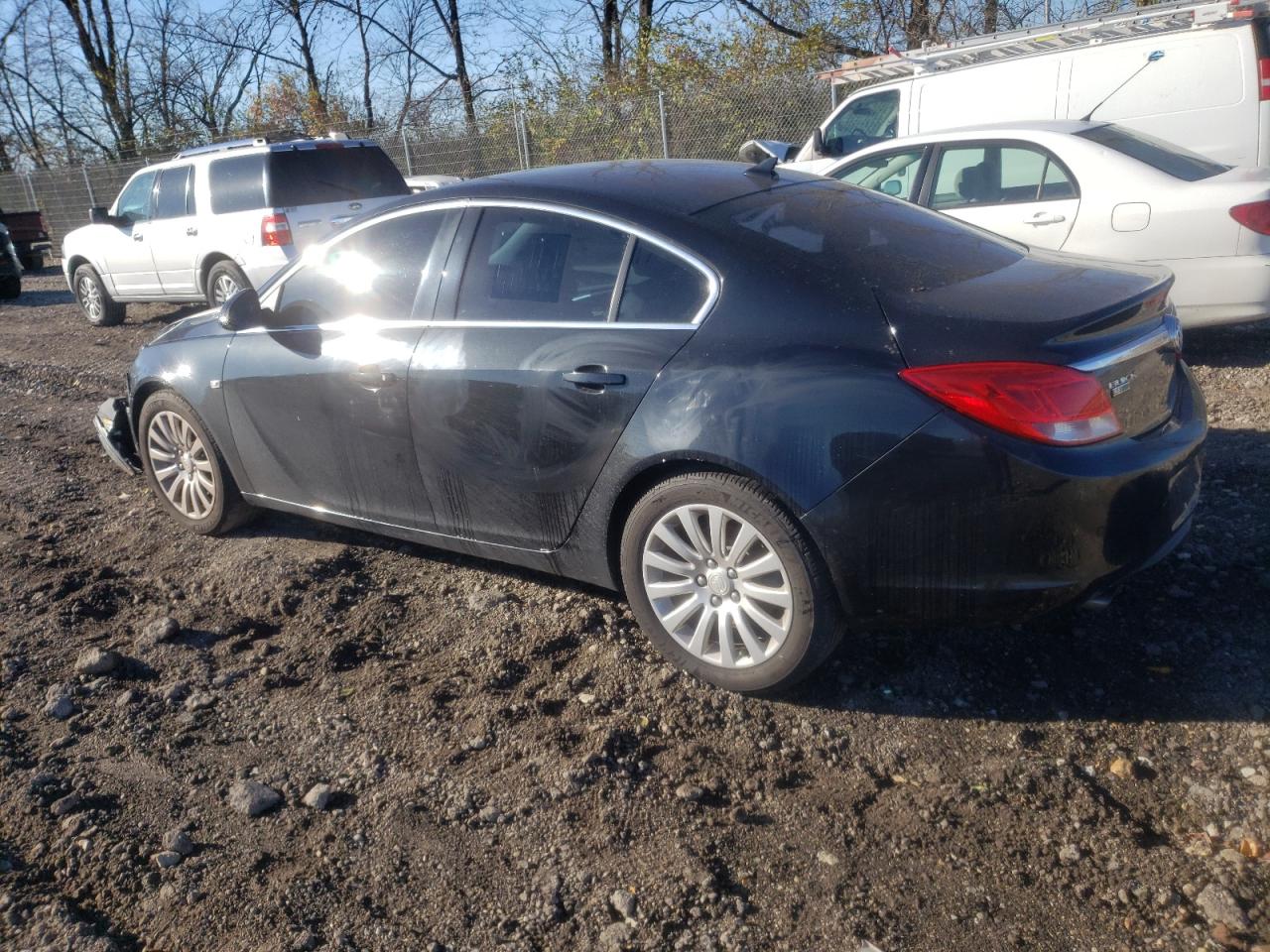 2011 Buick Regal - Image 2