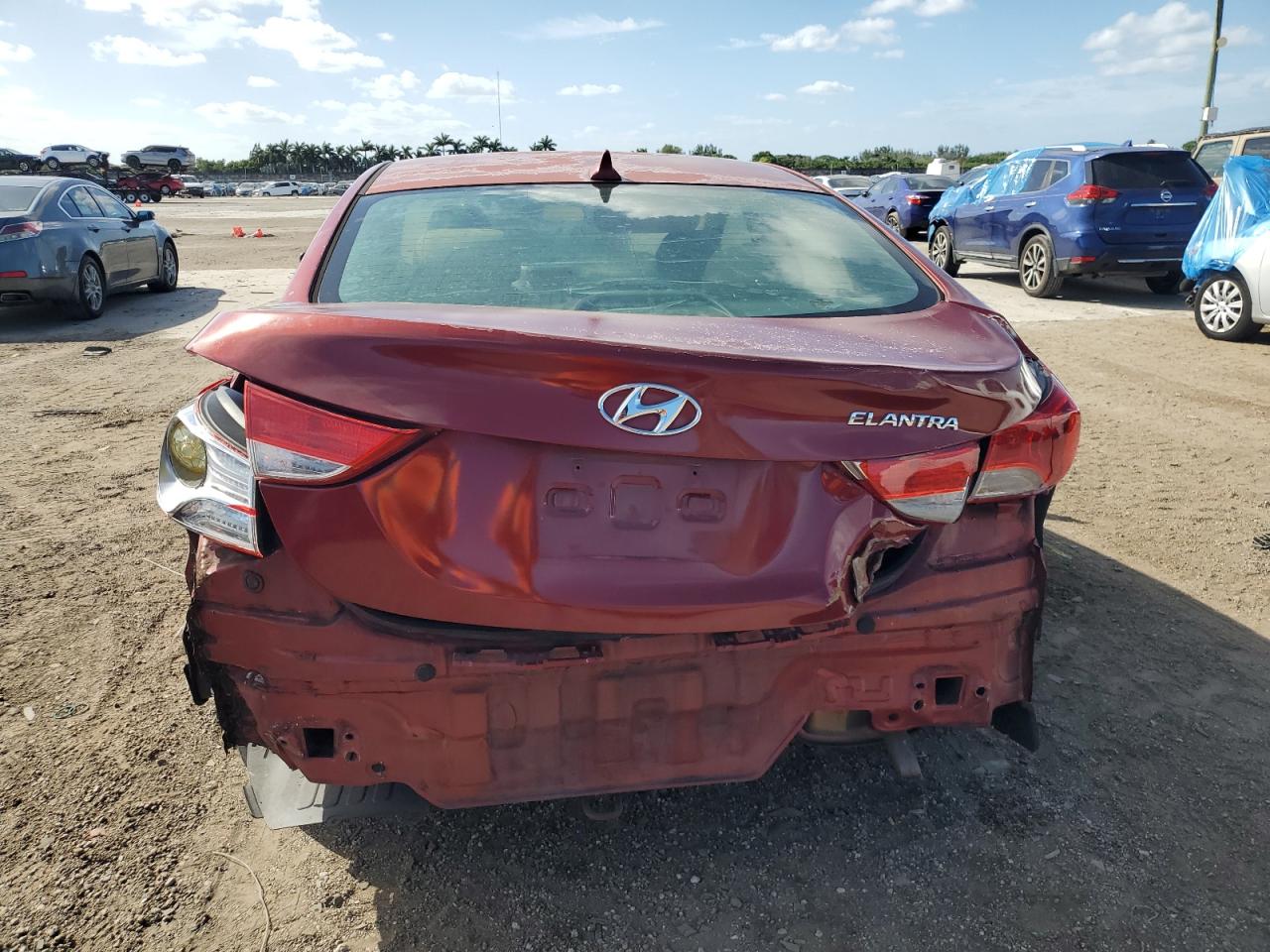 2013 Hyundai Elantra - Image 6