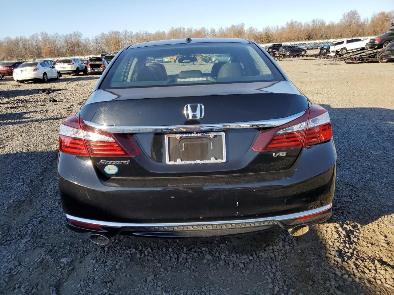 2017 Honda Accord Exl VIN: 1HGCR3F88HA034731 Lot: 81258054