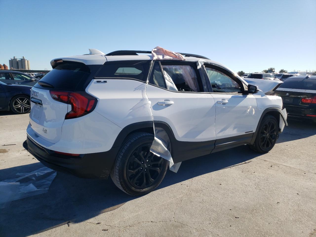 2021 GMC Terrain - Image 3
