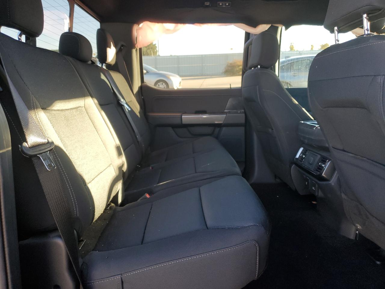 2022 Ford F-150 - Image 11