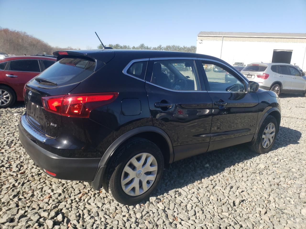 2019 Nissan Rogue - Image 3