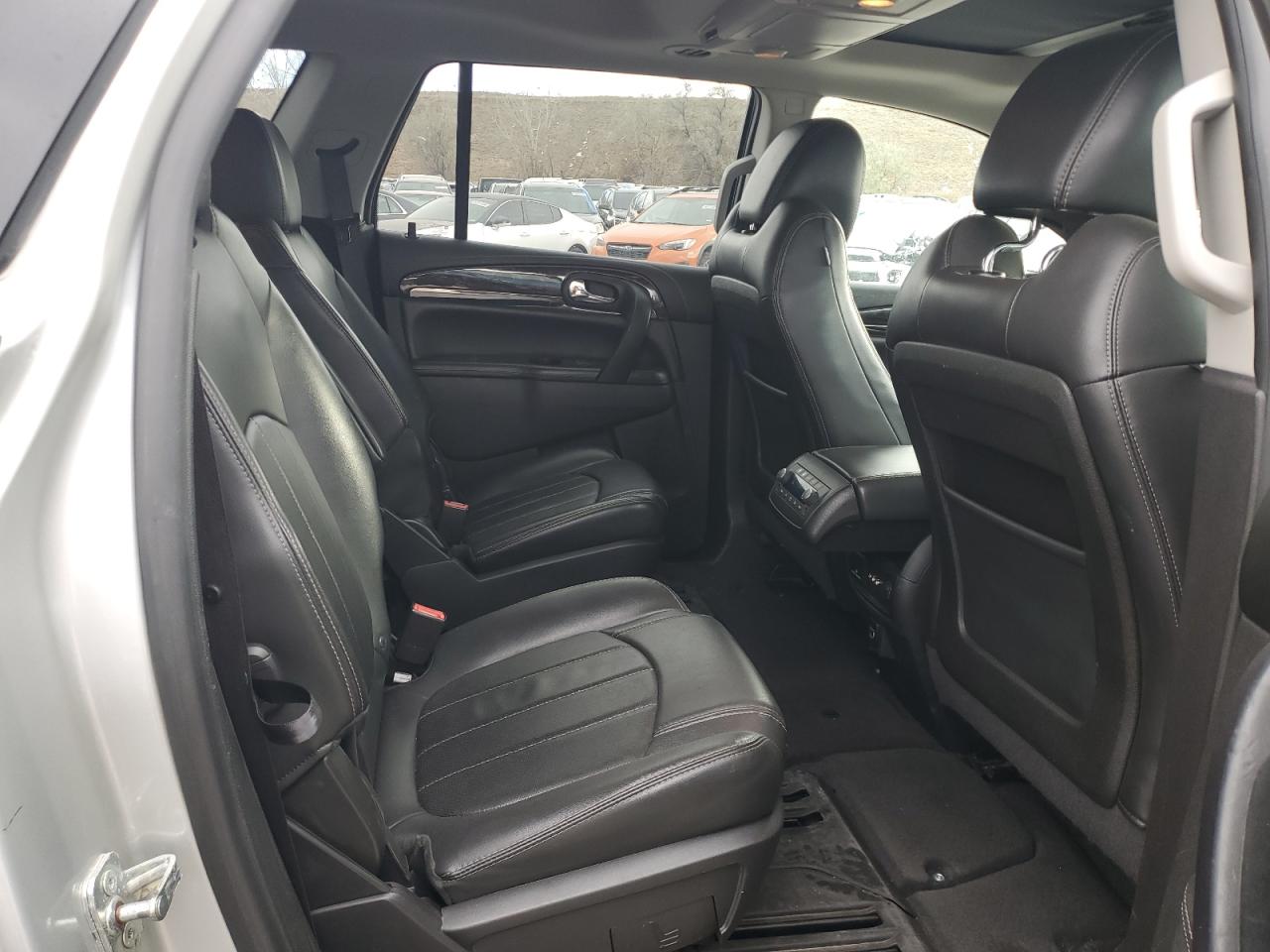 2017 Buick Enclave - Image 11