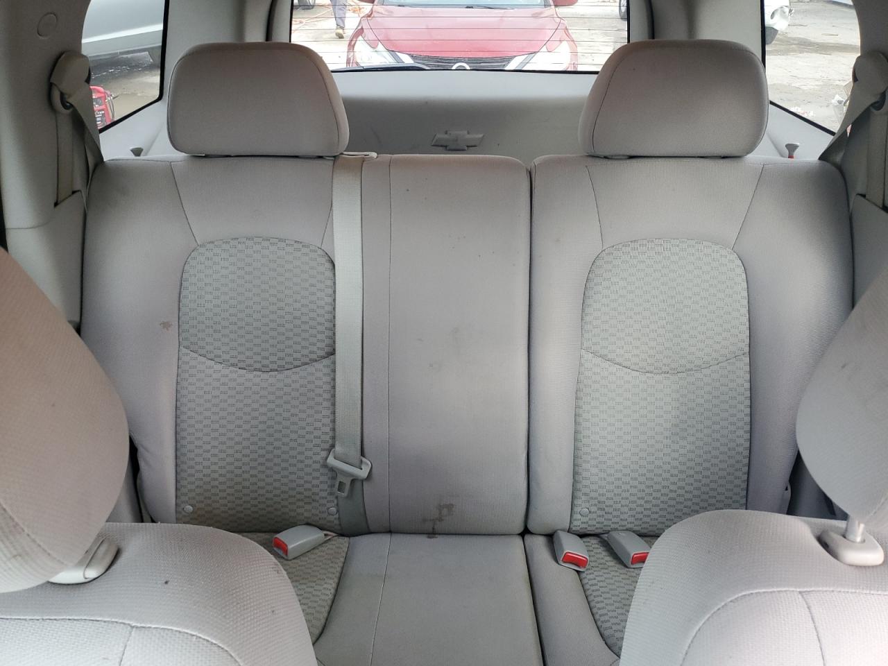 2010 Chevrolet HHR - Image 10