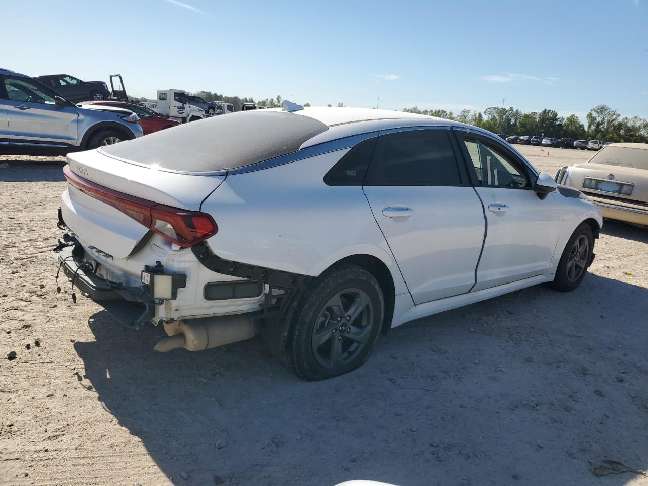 2023 Kia K5 - Image 3