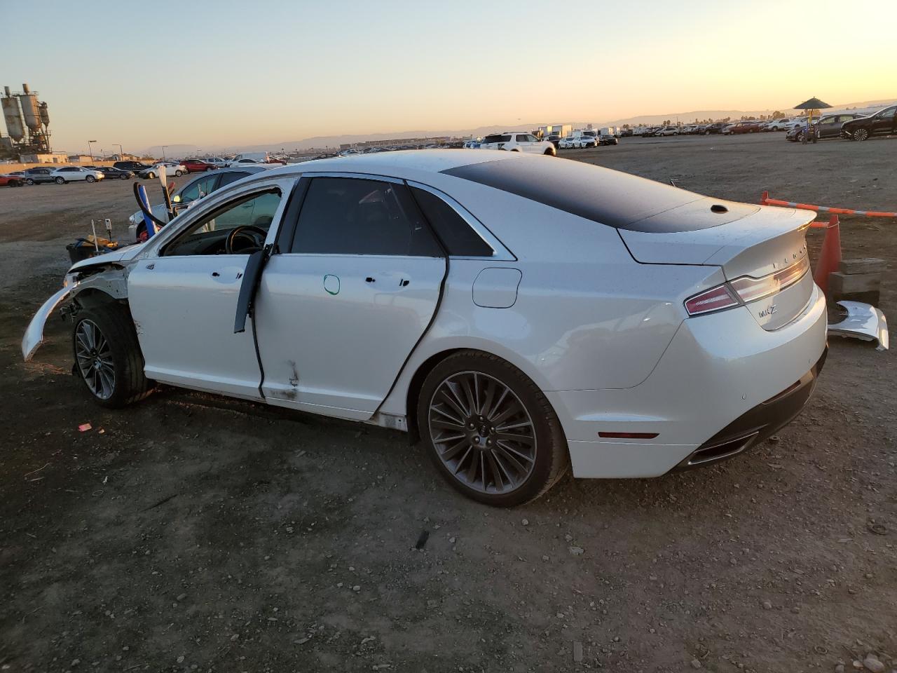 2016 Lincoln MKZ - Image 2