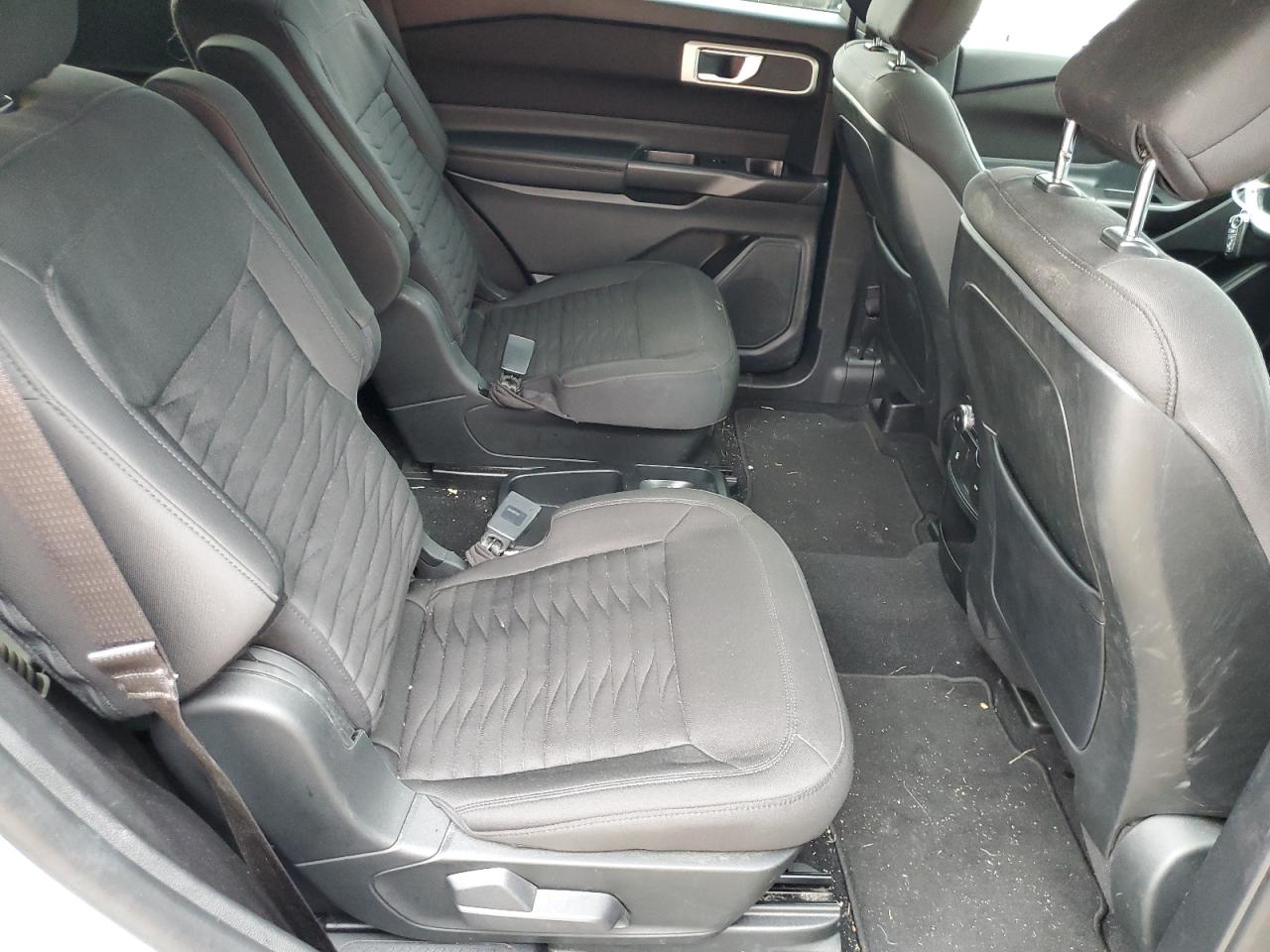 2020 Ford Explorer - Image 11
