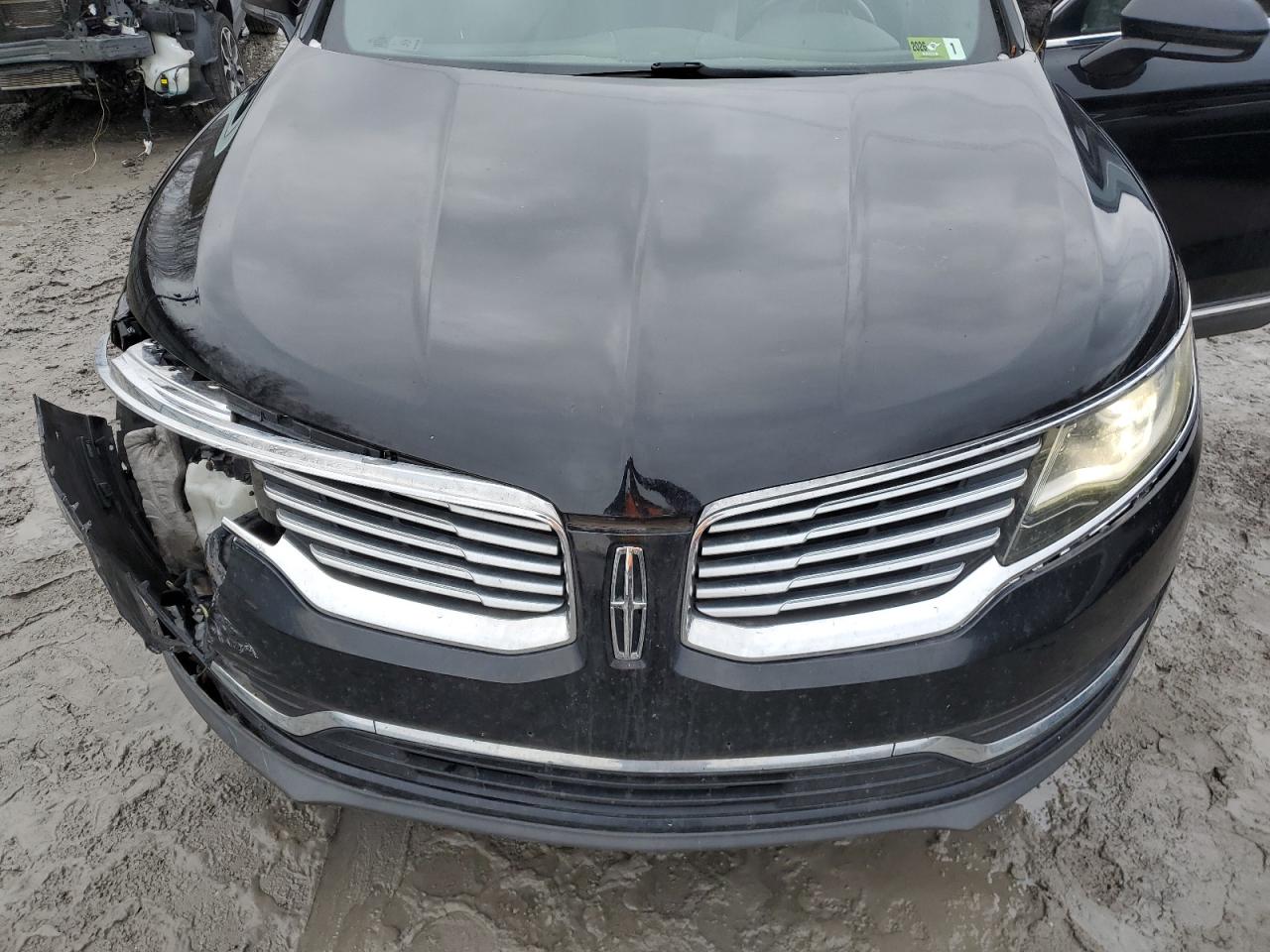 2016 Lincoln MKX - Image 12