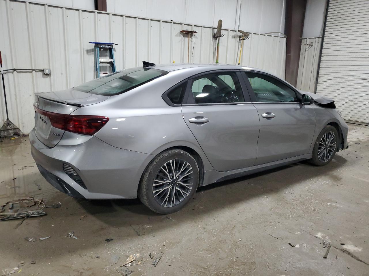 2023 Kia Forte - Image 3