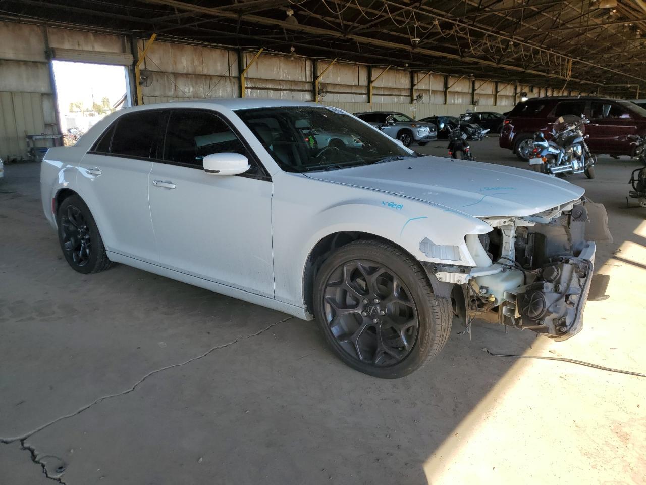2019 Chrysler 300 - Image 4