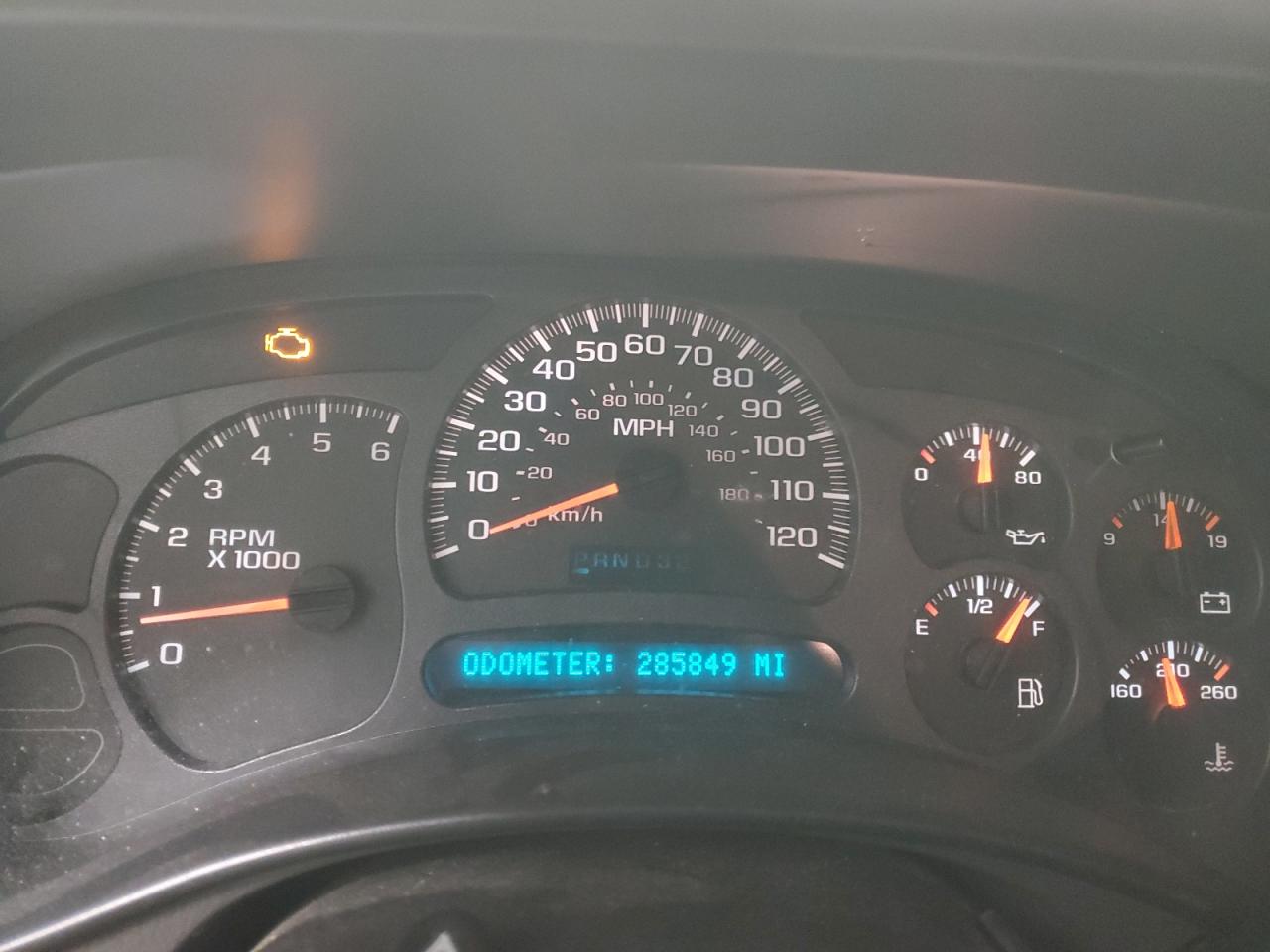 2003 Chevrolet Avalanche - Image 9
