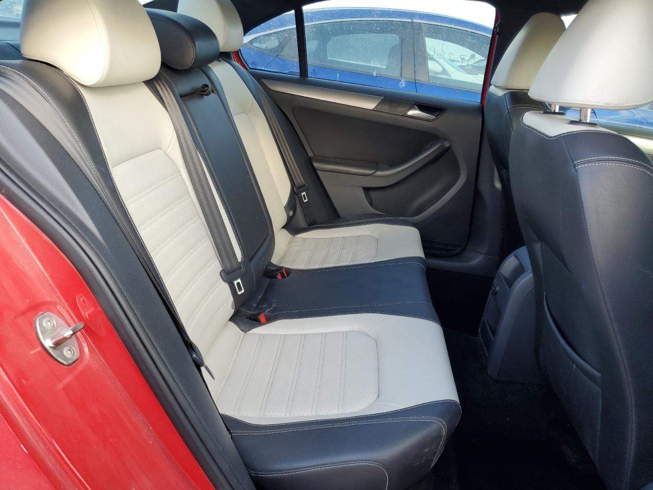 2016 Volkswagen Jetta - Image 10