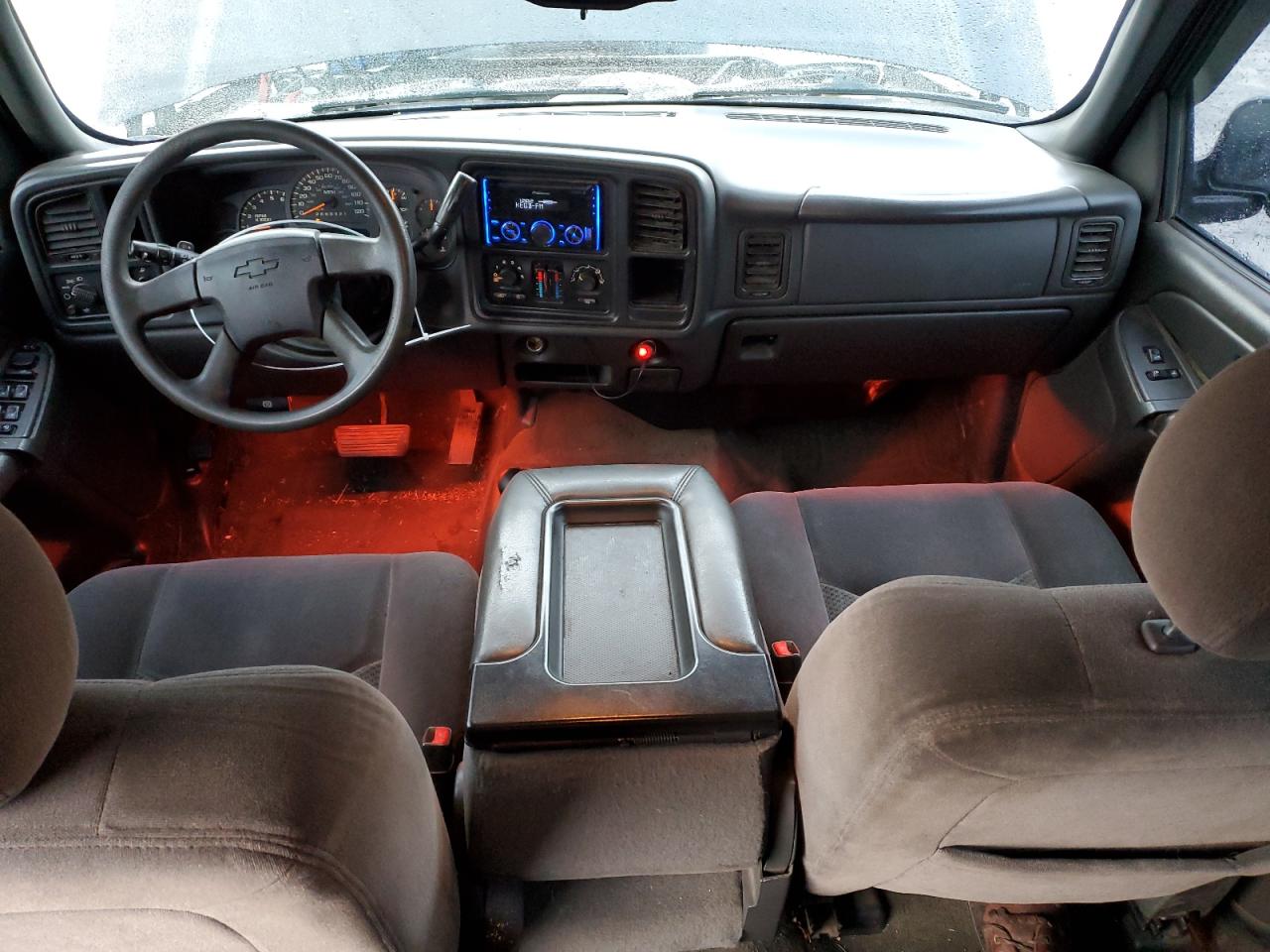2007 Chevrolet Silverado - Image 8