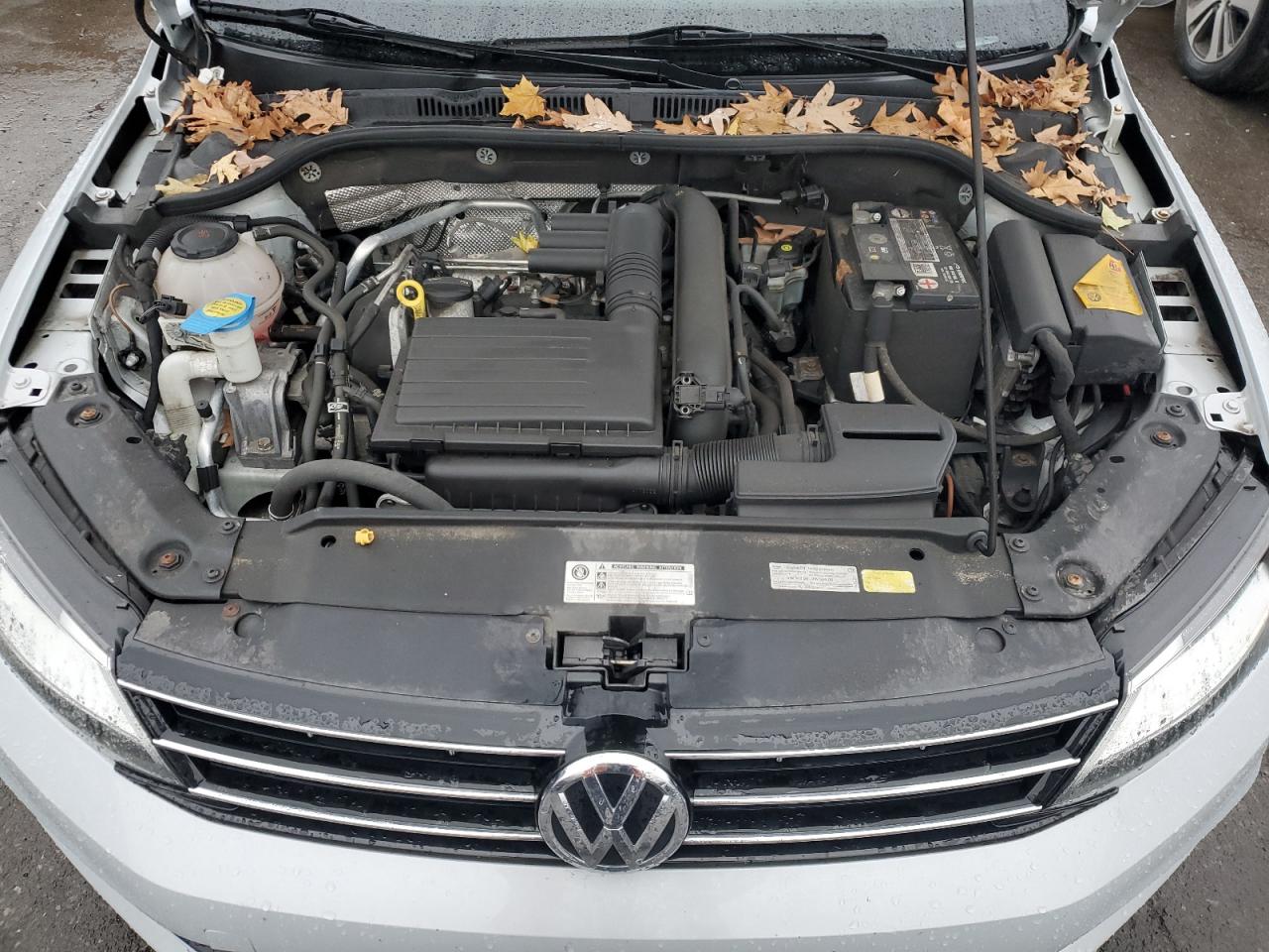 2018 Volkswagen Jetta - Image 11
