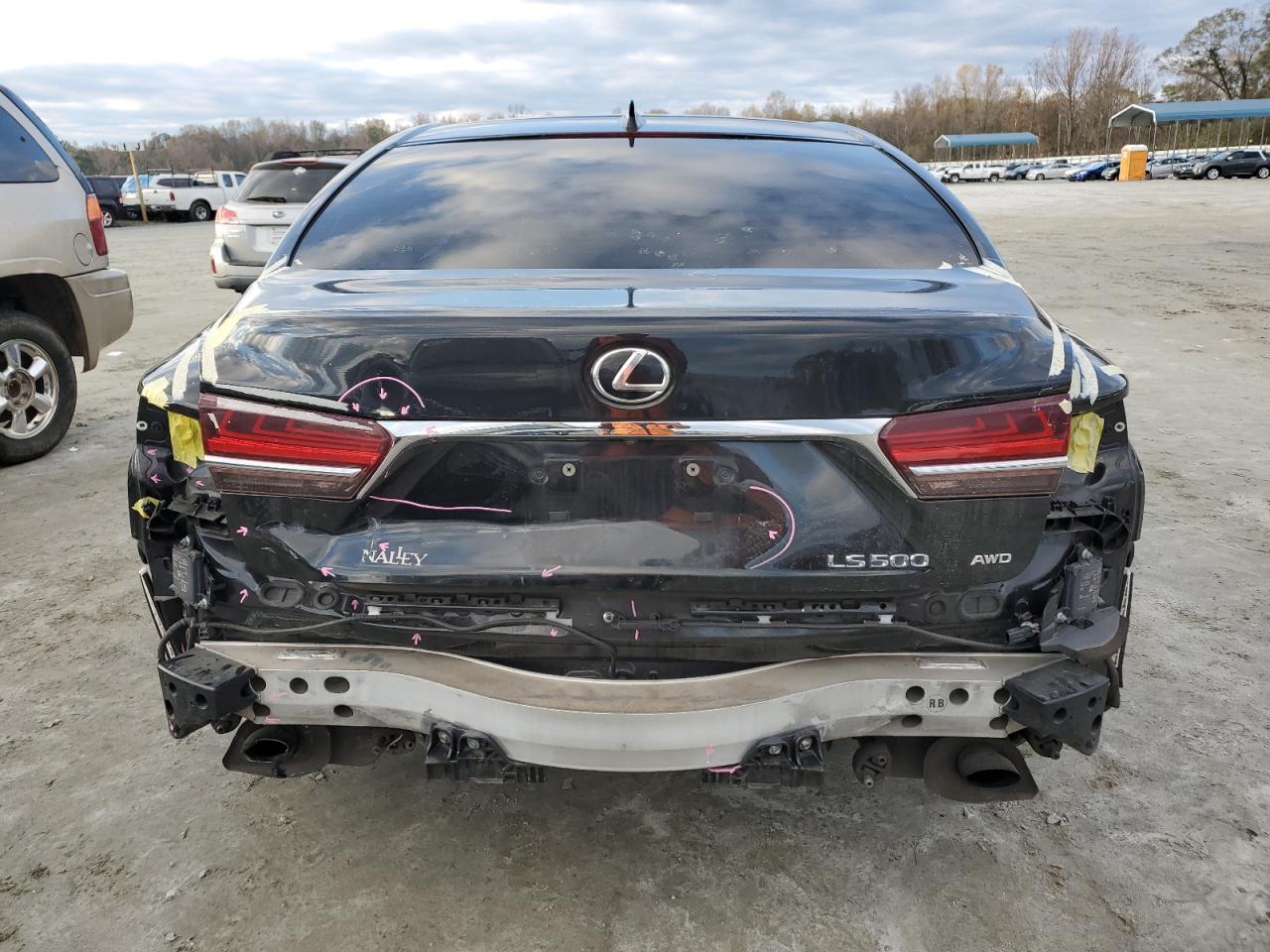2018 Lexus LS - Image 6