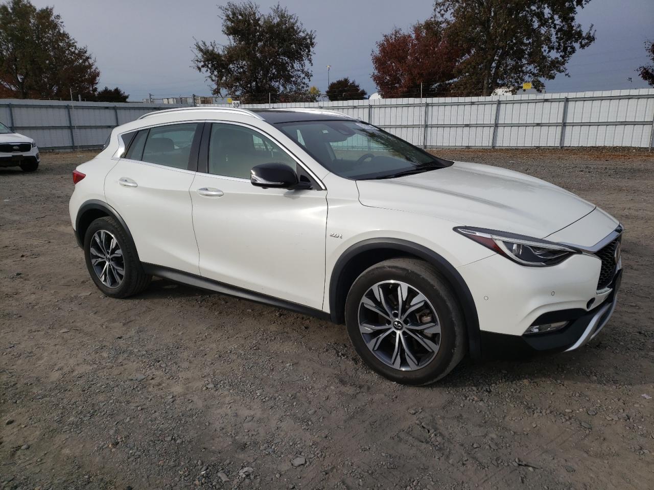 2018 Infiniti QX30 - Image 4