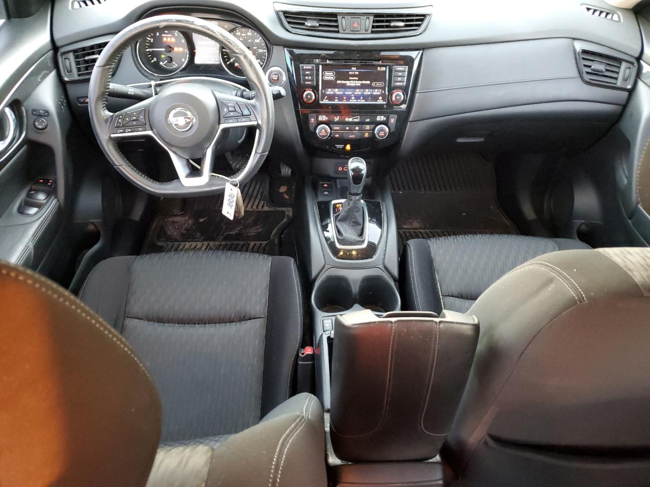 2020 Nissan Rogue - Image 8