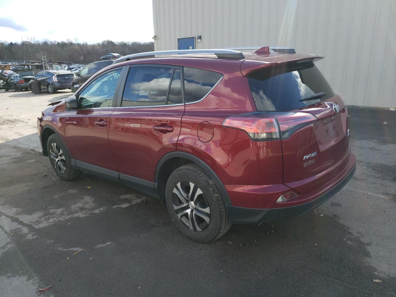 2018 Toyota RAV 4 - Image 2