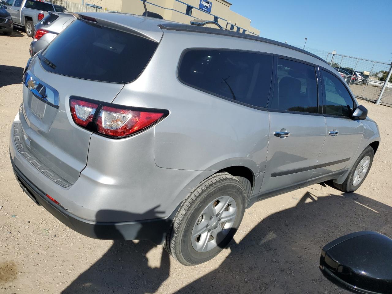 2017 Chevrolet Traverse - Image 3