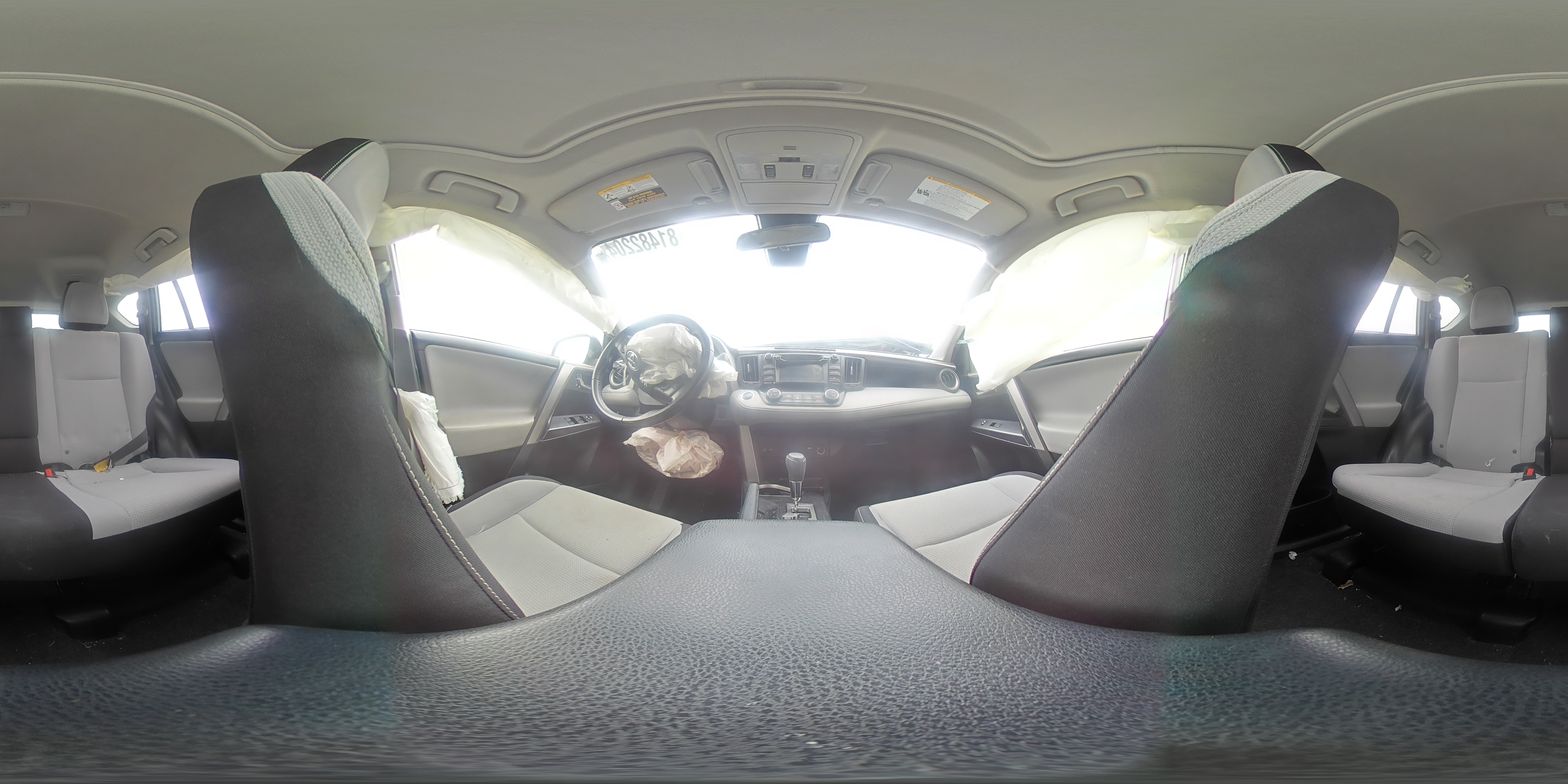 2018 Toyota RAV 4 - Image 12