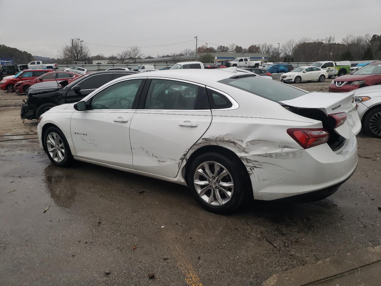 2019 Chevrolet Malibu - Image 2