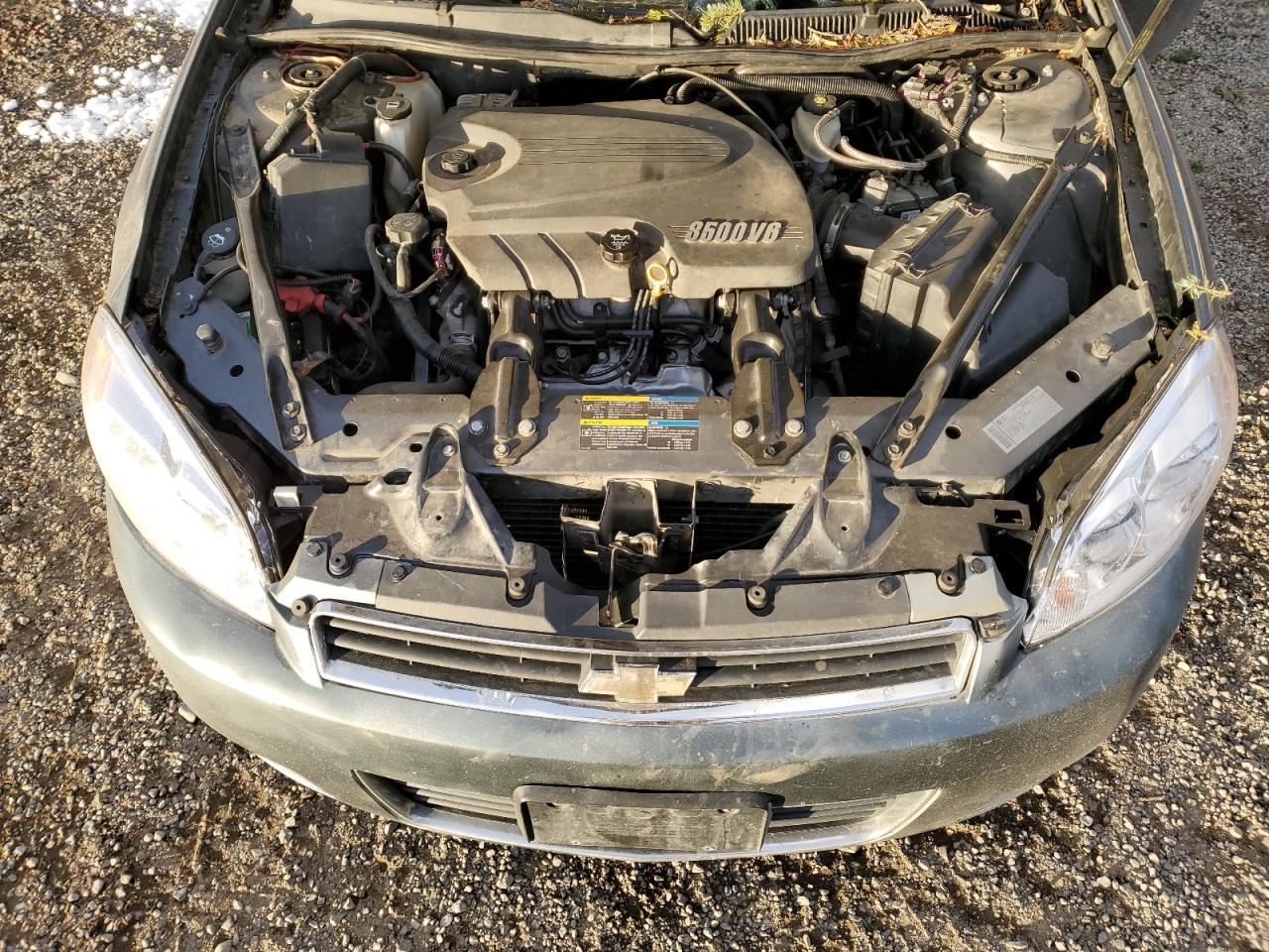 2010 Chevrolet Impala - Image 11
